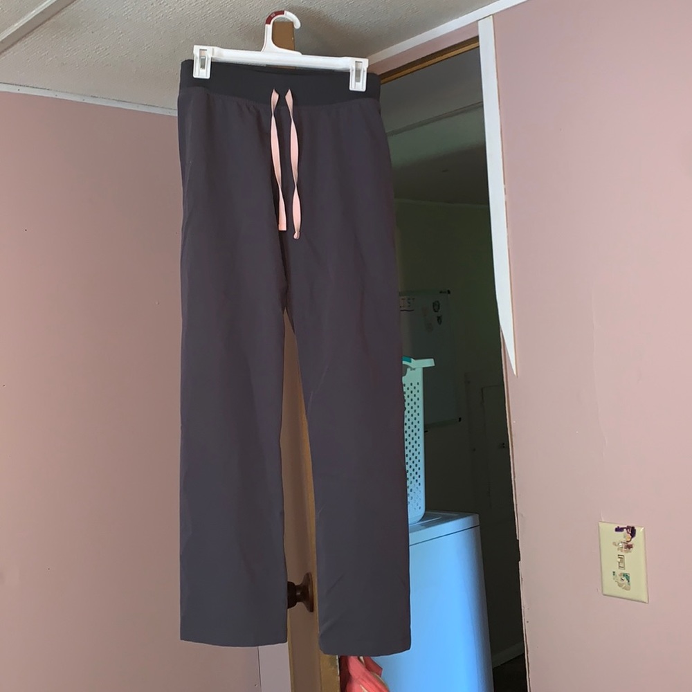 Figs Charcoal Livingston XS Bottoms